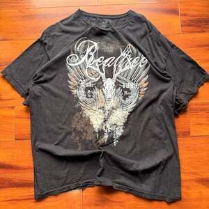 Realtree Men's XL Graphic T-Shirt Deer Skull Wings Hunt for the Thrill